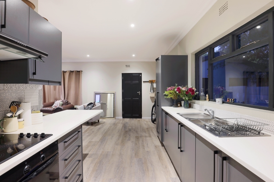 3 Bedroom Property for Sale in Bothasig Western Cape